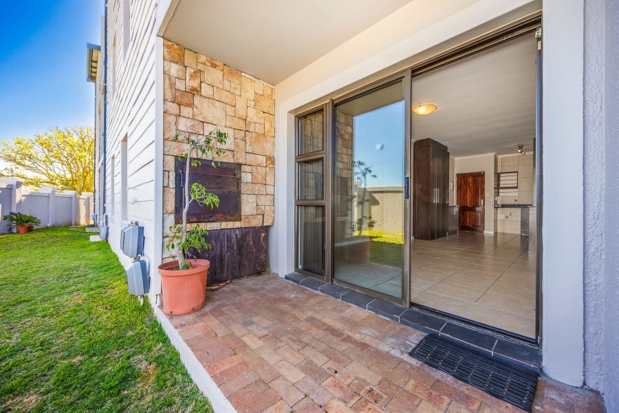 2 Bedroom Property for Sale in Sonstraal Heights Western Cape